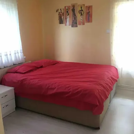 Oyun Alani Olan Holiday home Konya